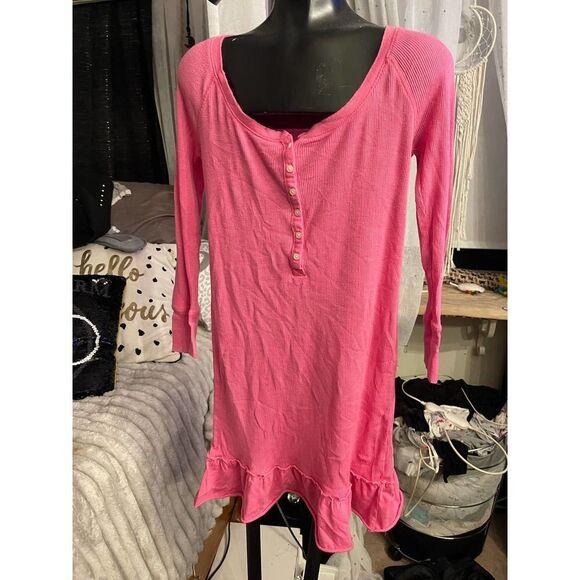 Vintage VS pink skirted ruffle nightgown sleep shirt dress